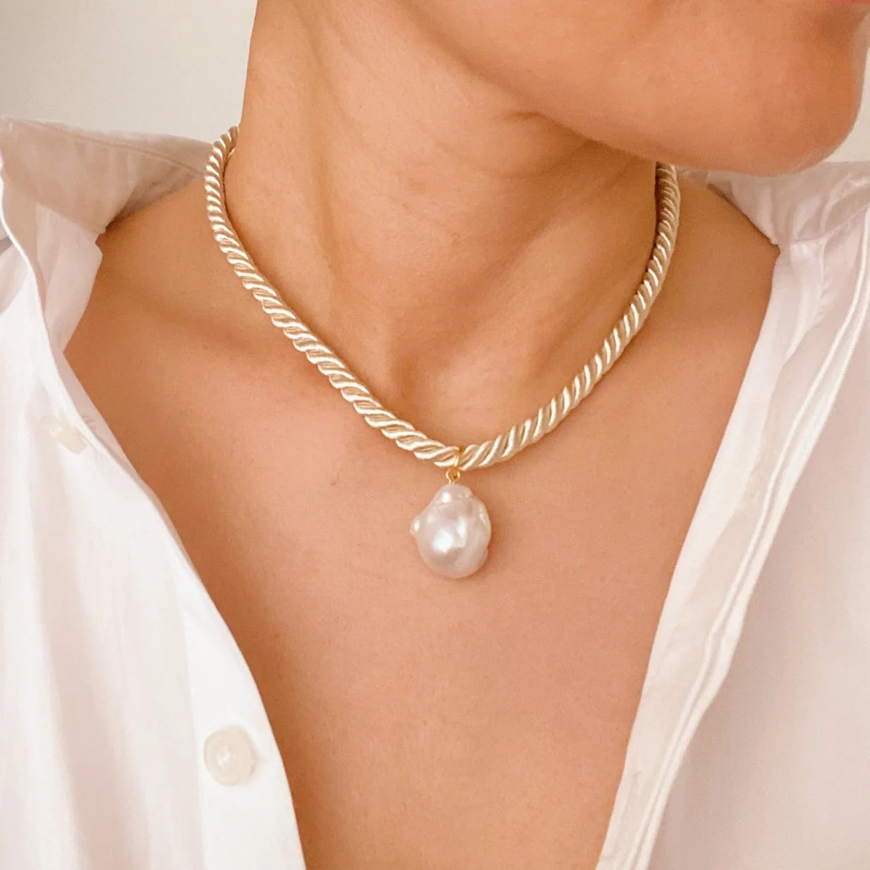 baroque pearl necklace